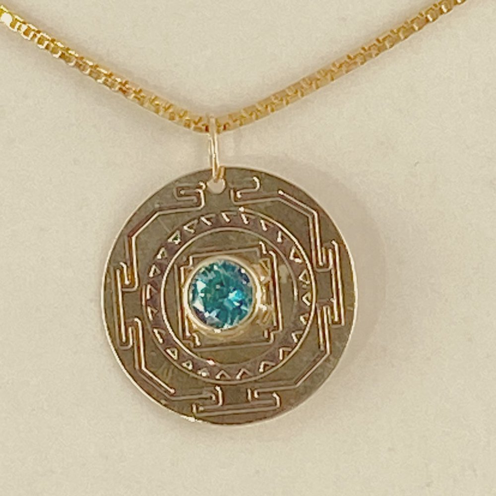 Vintage 14 Karat Western Motif  "Eye of the West"  Pendant 5/8 inch